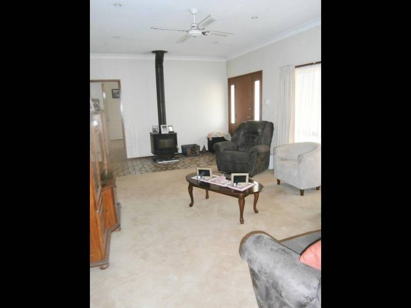 5 Bland Street, Cootamundra NSW 2590