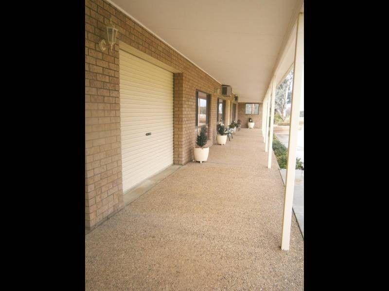 5 Bland Street, Cootamundra NSW 2590