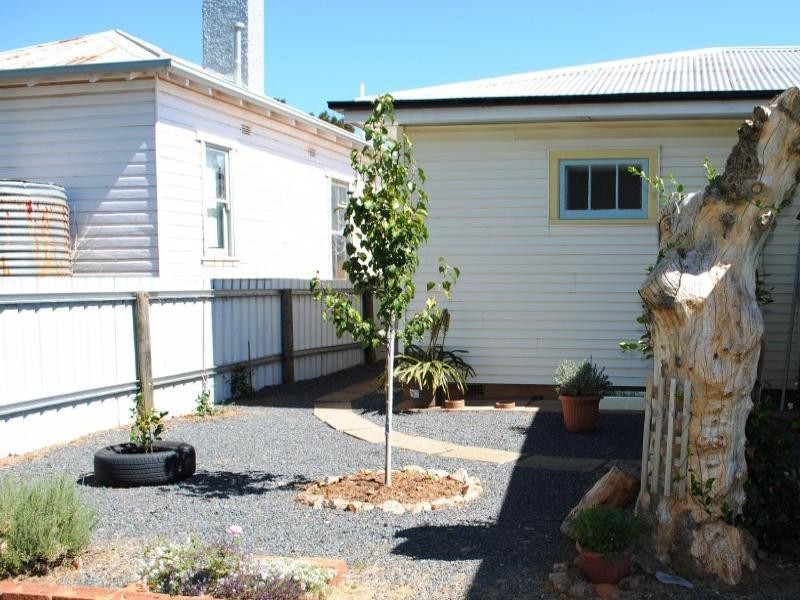 39 O’Donnell Street, Cootamundra NSW 2590