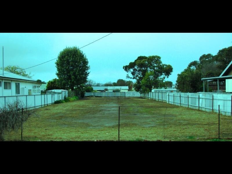 66 Berthong Street, Cootamundra NSW 2590