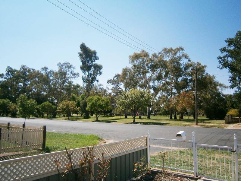 60 Mackay Street, Cootamundra NSW 2590