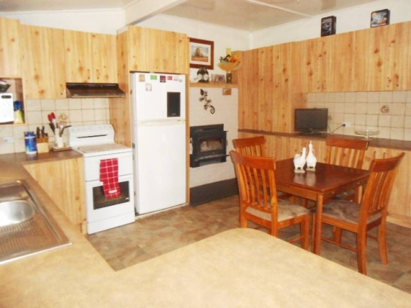 21 Wills Street, Cootamundra NSW 2590