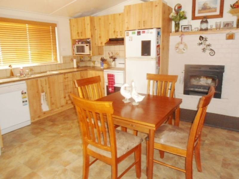 21 Wills Street, Cootamundra NSW 2590