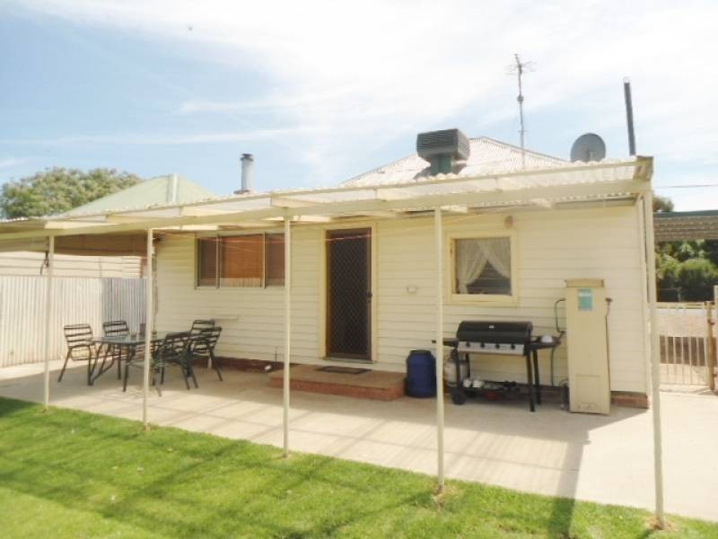 21 Wills Street, Cootamundra NSW 2590