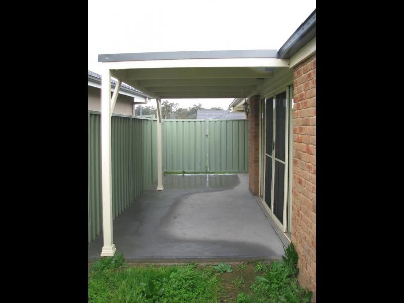 2 Garland Place, Young NSW 2594