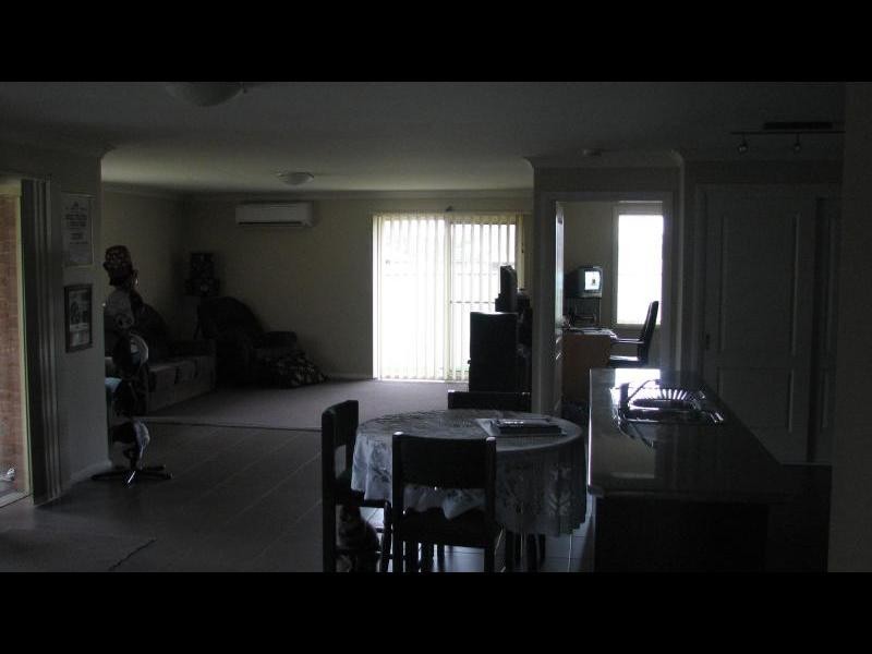 2 Garland Place, Young NSW 2594