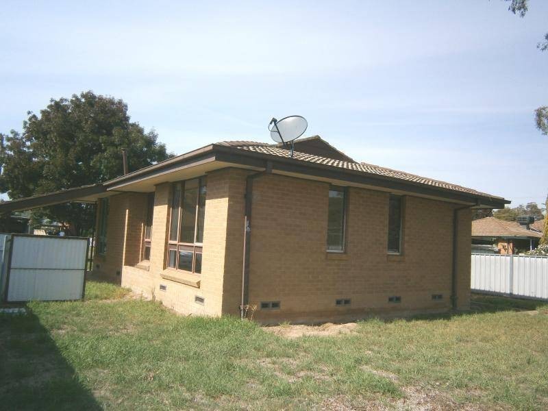 6 Meagher Street, Cootamundra NSW 2590