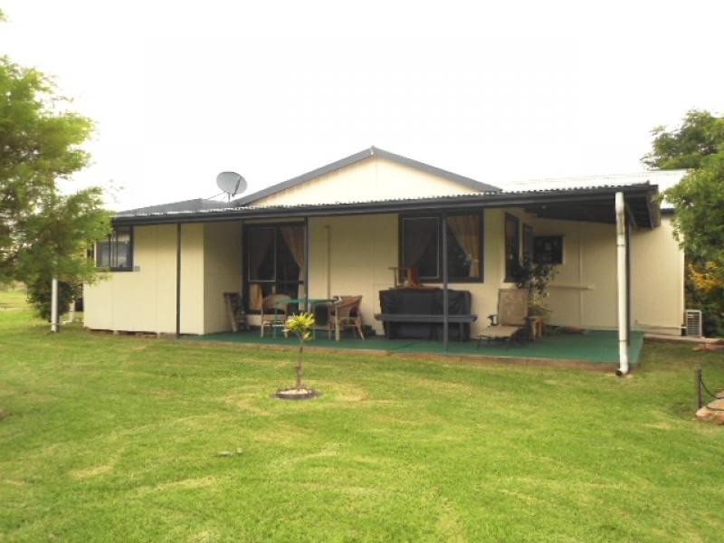 1 Victoria Street, Wallendbeen NSW 2588