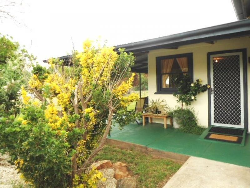 1 Victoria Street, Wallendbeen NSW 2588