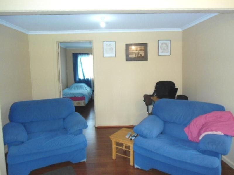 1 Victoria Street, Wallendbeen NSW 2588