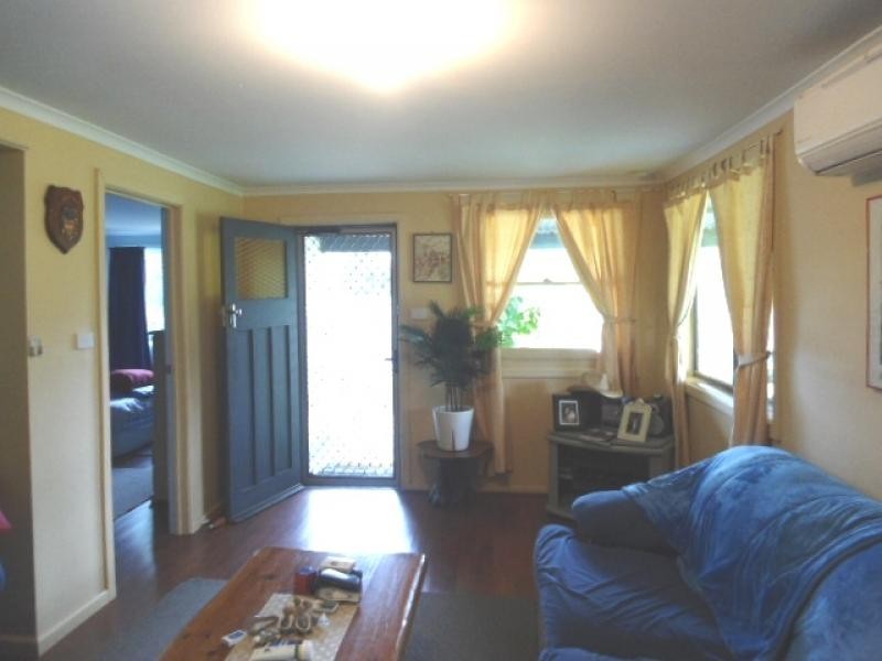 1 Victoria Street, Wallendbeen NSW 2588