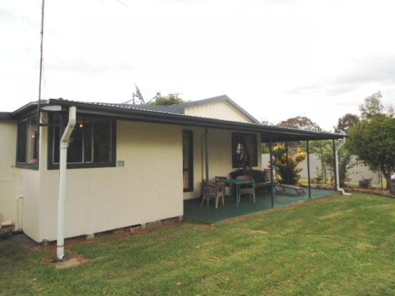 1 Victoria Street, Wallendbeen NSW 2588