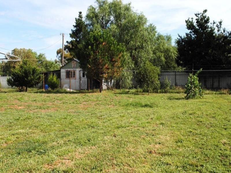 90 Hibernia Street, Stockinbingal NSW 2725