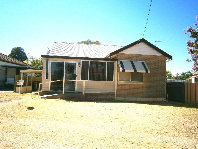 11 Yass Road, Cootamundra NSW 2590