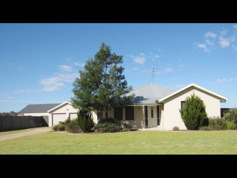 48 Mary Angove Crescent, Cootamundra NSW 2590