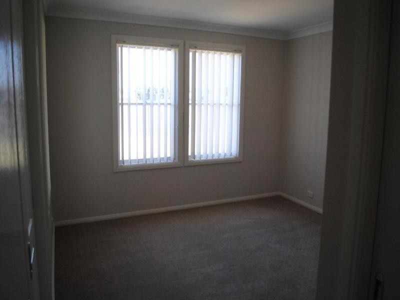 27 Mary Angrove Cres, Cootamundra NSW 2590