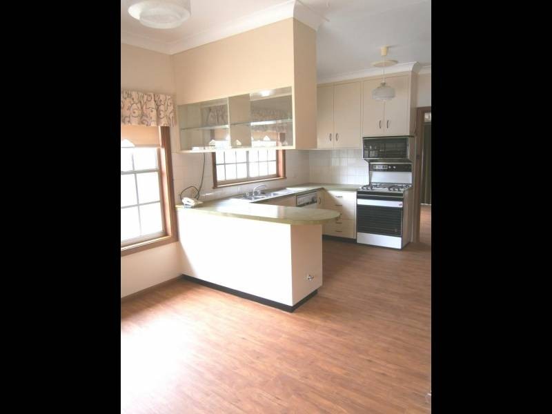 43 Thompson Street, Cootamundra NSW 2590