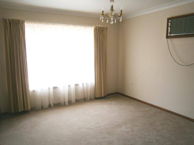 43 Thompson Street, Cootamundra NSW 2590