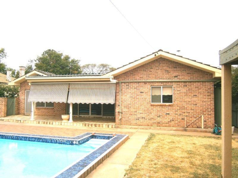 43 Thompson Street, Cootamundra NSW 2590