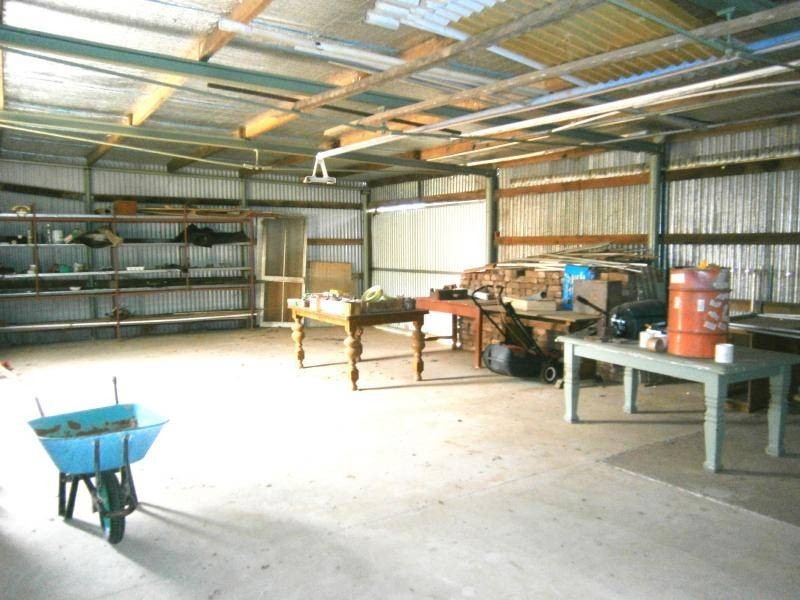 43 Thompson Street, Cootamundra NSW 2590