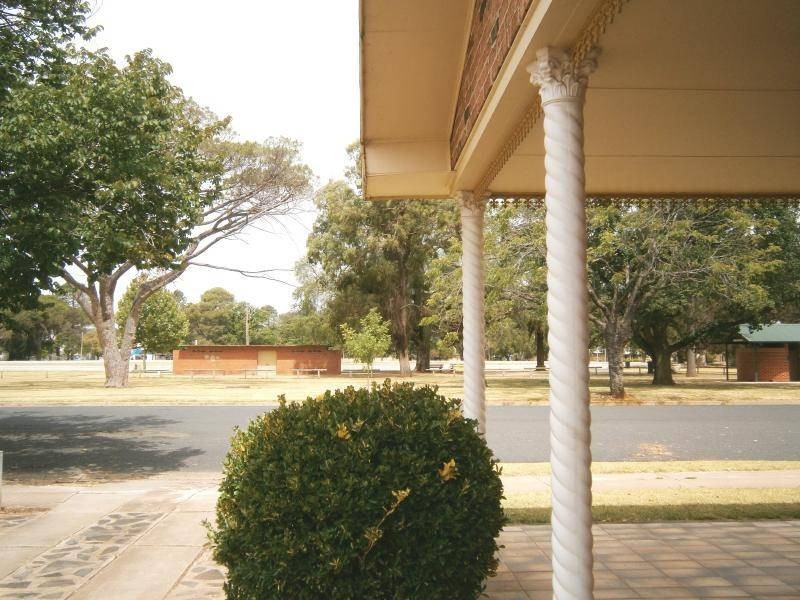 43 Thompson Street, Cootamundra NSW 2590