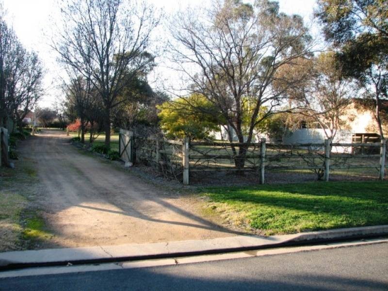 173 Adams Street, Cootamundra NSW 2590