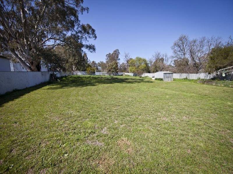 4 Bradman Street, Cootamundra NSW 2590