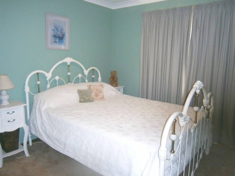 4 Bradman Street, Cootamundra NSW 2590