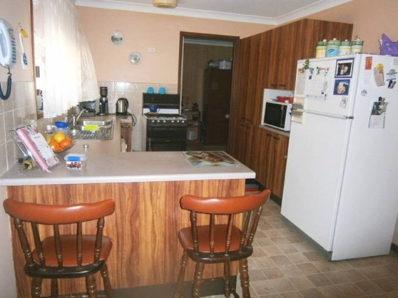 4 Bradman Street, Cootamundra NSW 2590