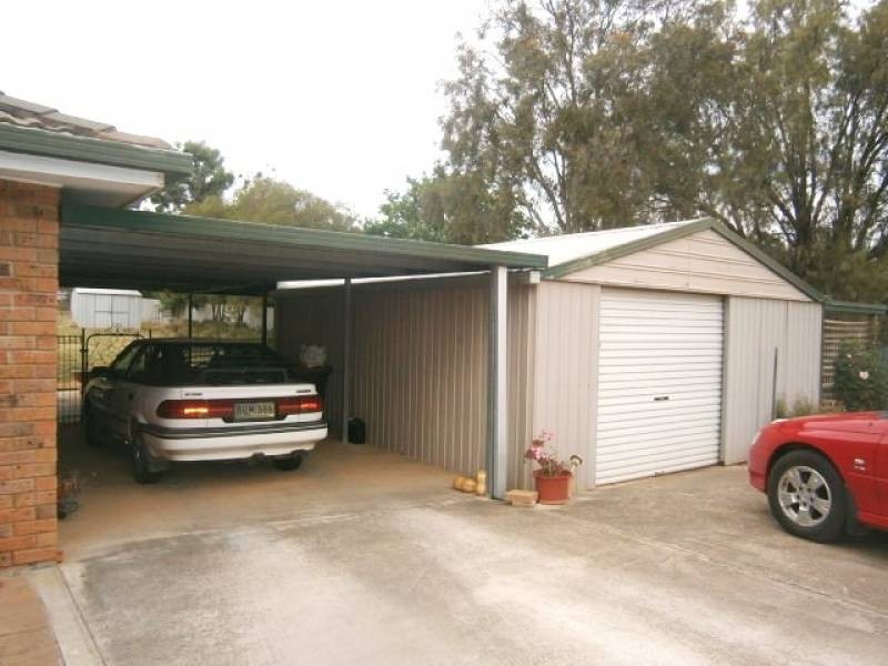 4 Bradman Street, Cootamundra NSW 2590
