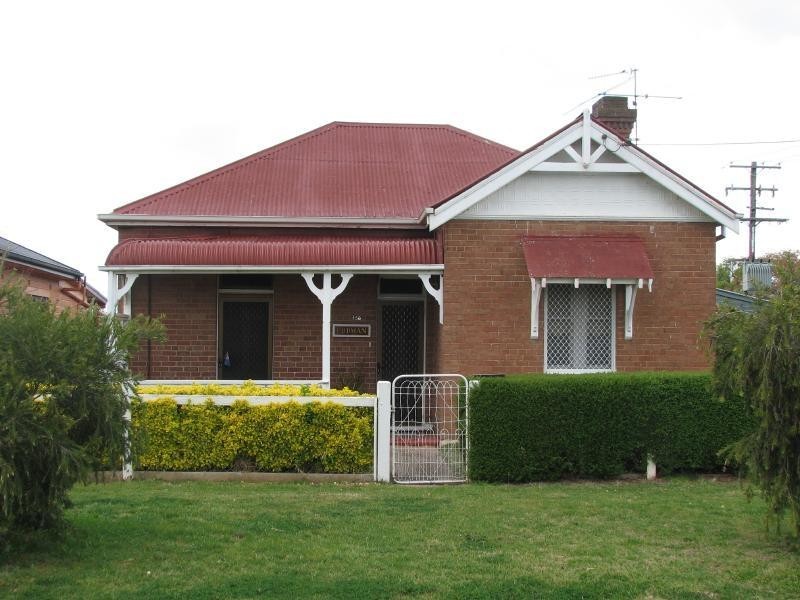 158 Sutton Street, Cootamundra NSW 2590