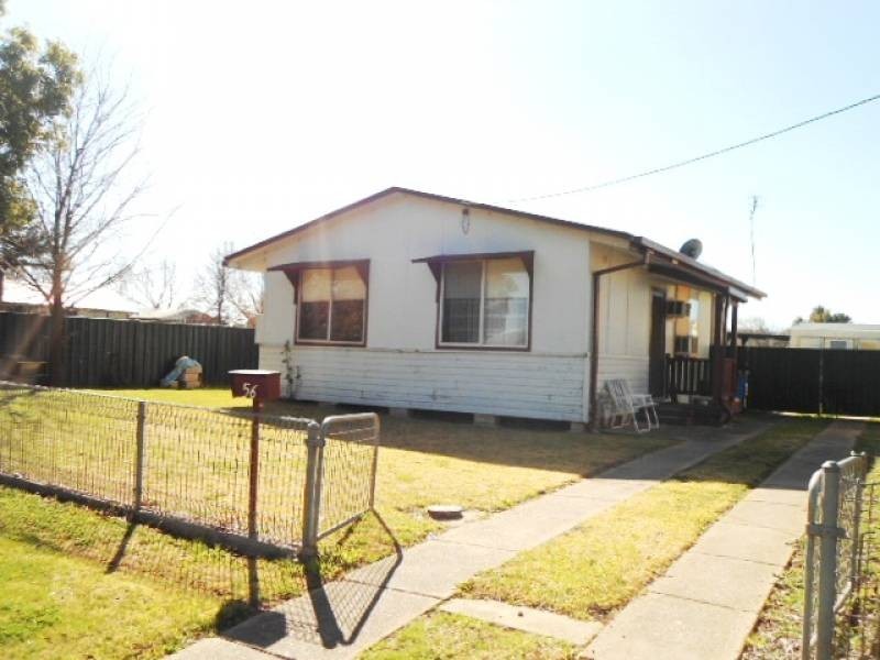 56 Gundagai Road, Cootamundra NSW 2590