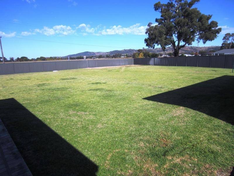 48 Mary Angove Crescent, Cootamundra NSW 2590