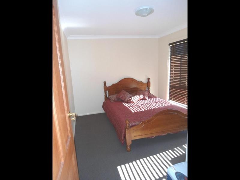 16 Hills Street, Young NSW 2594