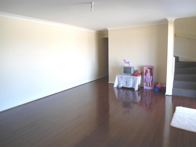 16 Hills Street, Young NSW 2594