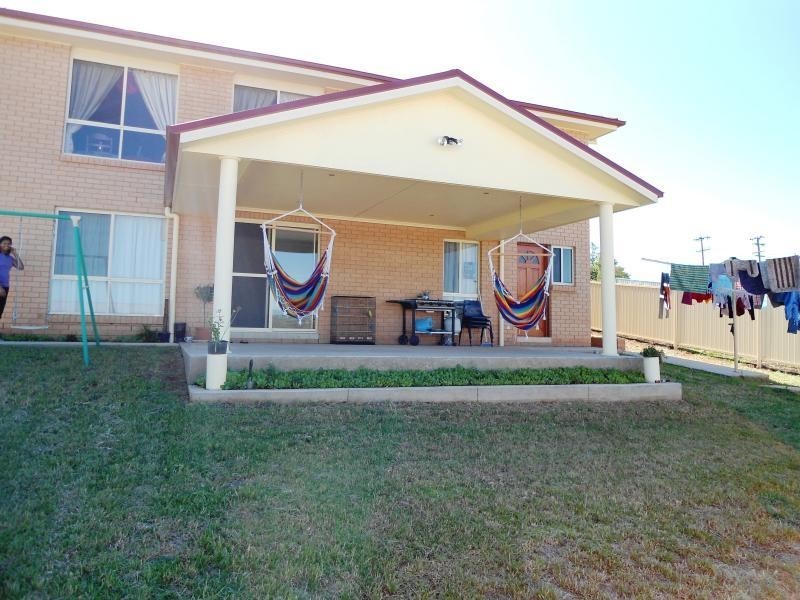 16 Hills Street, Young NSW 2594