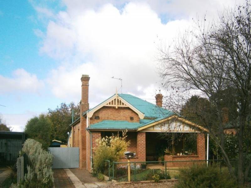 38 Florance Street, Cootamundra NSW 2590