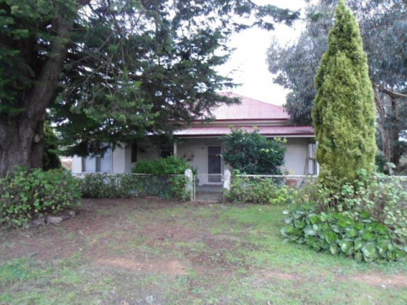 3 Grey Street, Wallendbeen NSW 2588