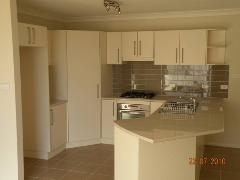 113 Binalong Street, Young NSW 2594