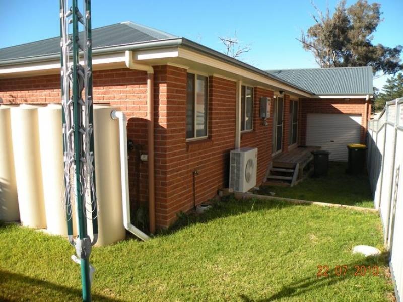 113 Binalong Street, Young NSW 2594