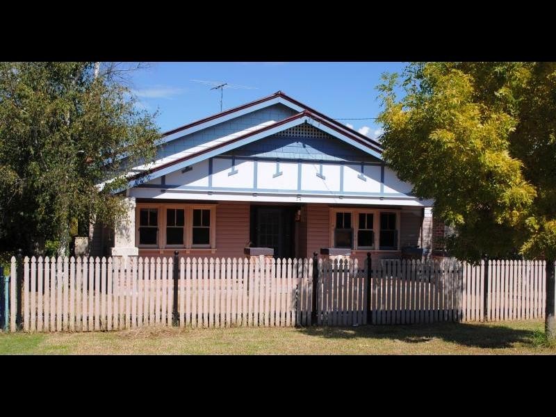 24 Renehan Street, Cootamundra NSW 2590