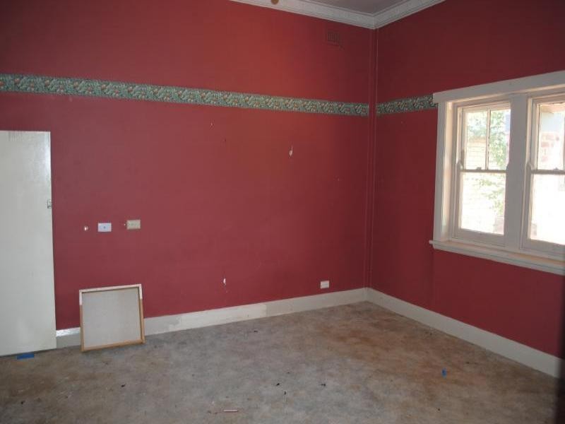 24 Renehan Street, Cootamundra NSW 2590