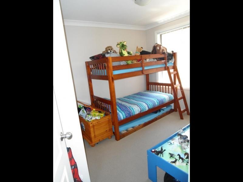 8 Garland Place, Young NSW 2594