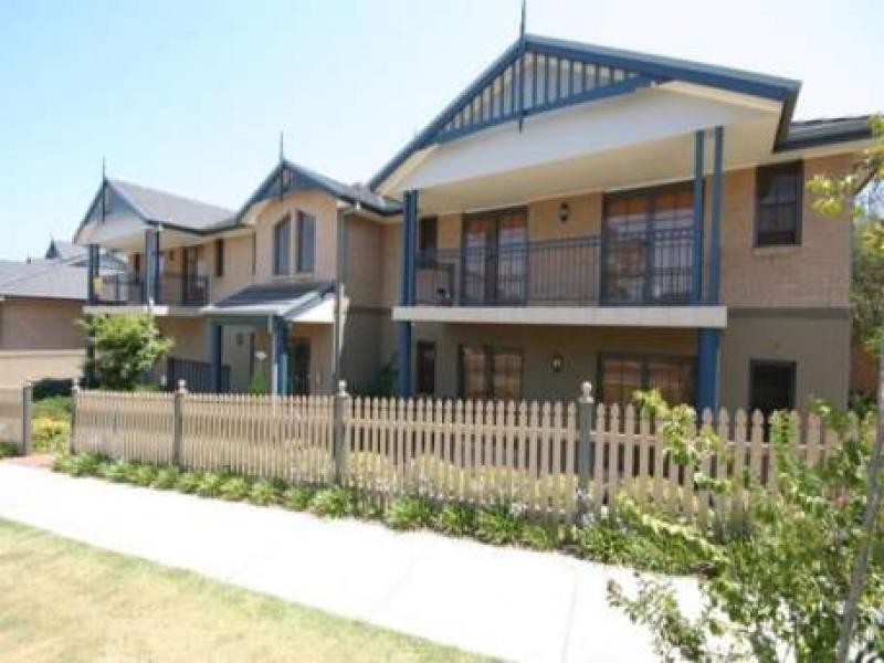 8/1-7 Barsden Street, Camden NSW 2570