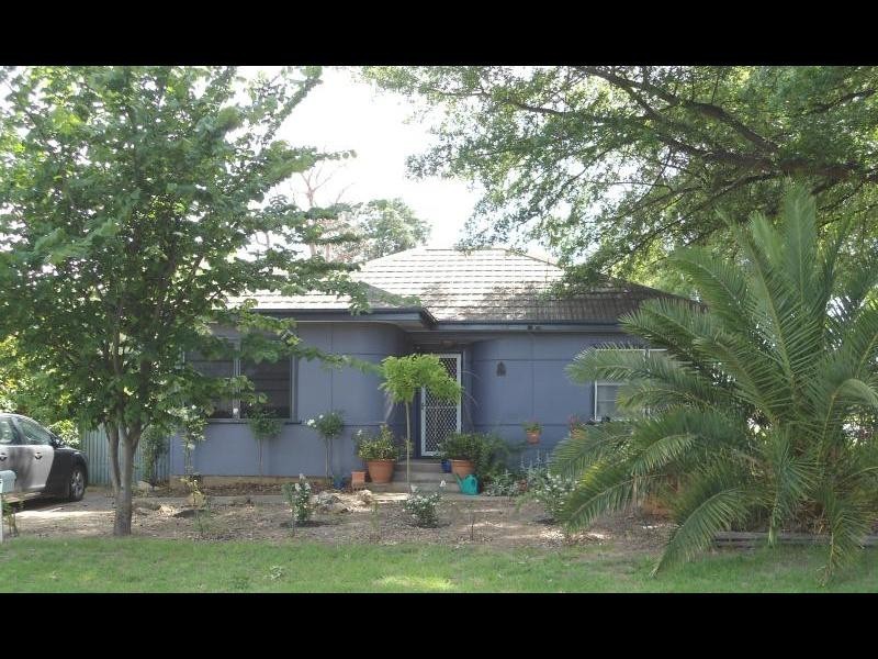 35 Bapaume Street, Cootamundra NSW 2590