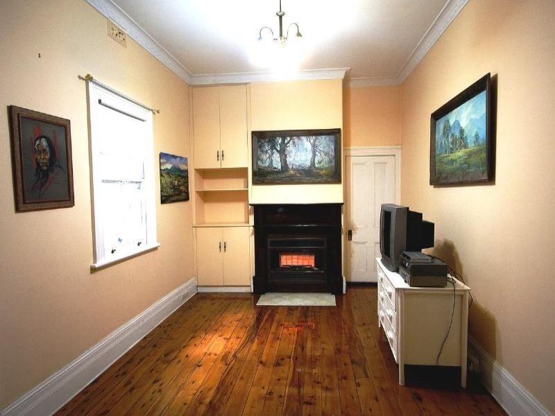 57 Crown Street, Cootamundra NSW 2590