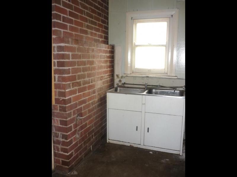 13 Warren Street, Cootamundra NSW 2590