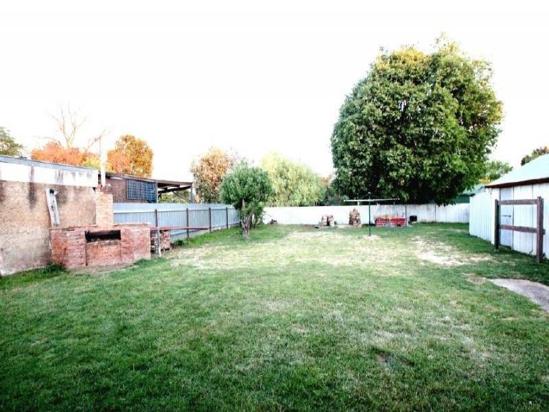 24 Sutton Street, Cootamundra NSW 2590