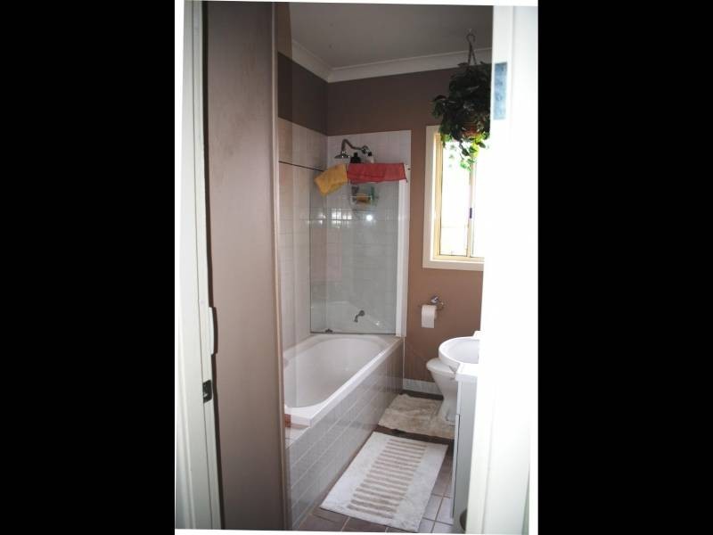 194 Thompson Street, Cootamundra NSW 2590