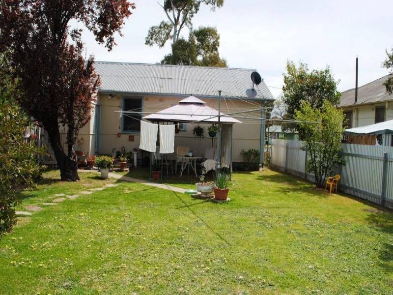 194 Thompson Street, Cootamundra NSW 2590